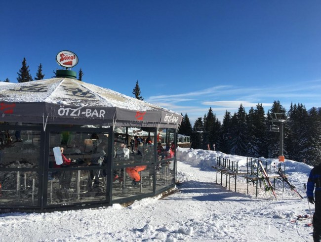 Ötzibar an der Bergstation Achterjet im Snowspace Salzburg